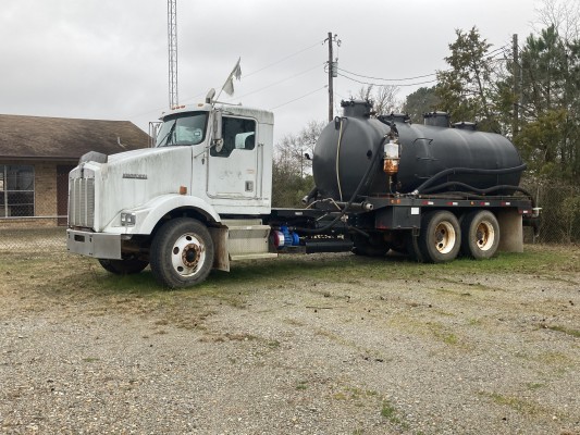 Vacuum Truck and 100's of Vacuum and HP Hoses