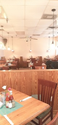 Breakfast & Lunch Restaurant Stays Busy All Year