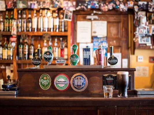 Beer and Wine Bar in Perfect Location