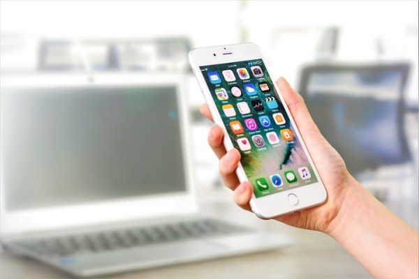 Busy Cell Phone Repair and Sales Business