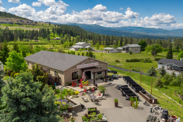Acreage, Buildings & Successful Okanagan Business