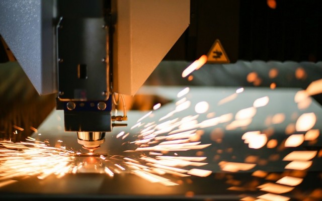 Technical Metal and Plastic Parts Manufacturer