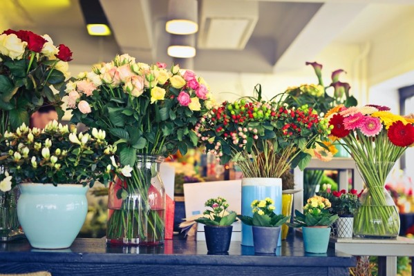 Flower Shop in a Well Known, Growing Market