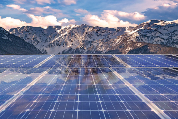 Fast-Growing Solar Panel Installation Company