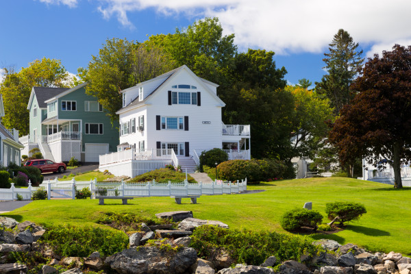 Outdoor Maintenance Services - Coastal Maine