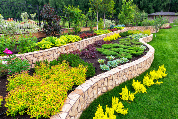 32-Year Landscaping & Supply Powerhouse on 6.4 Ac