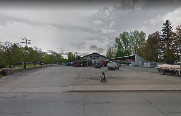 Commercial Building with Large Land Gentilly