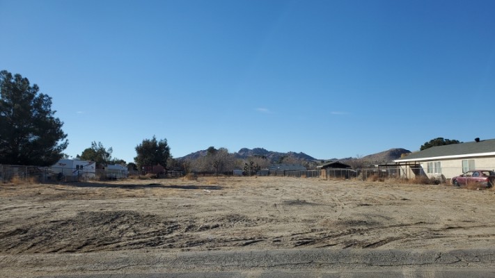 Land for Sale in Lake Los Angeles