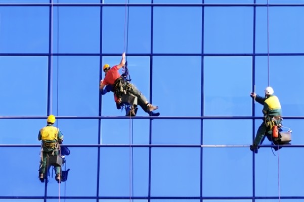 Commercial And Residential Window Cleaning Service