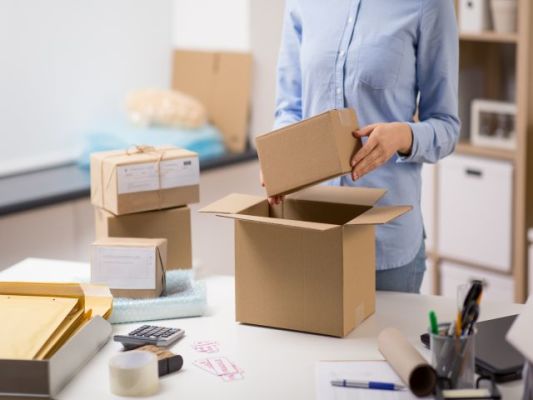 Franchised Packing & Shipping Store