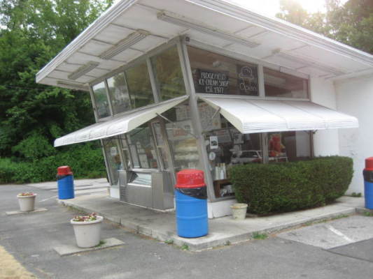 Walk-up Ice Cream Shop