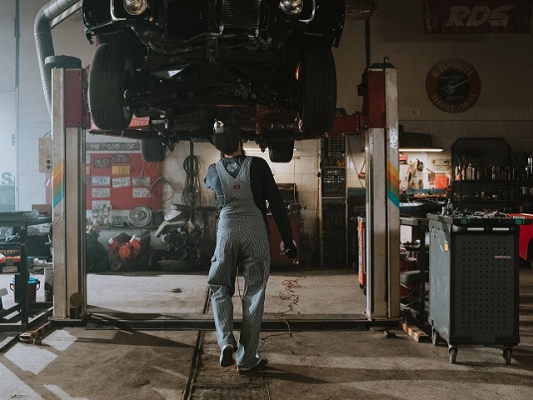 B2B eCom Biz in the Automotive Equipment Vertical