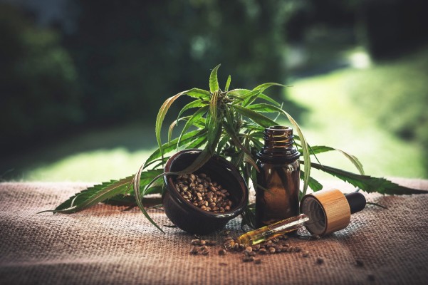 Growing CBD Wholesale/Retailer & Franchise