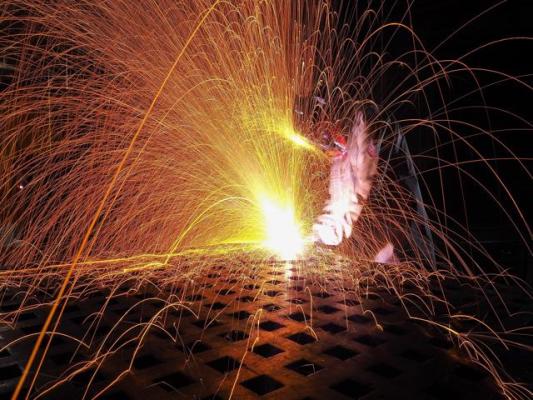 90% B2B Metal Manufacturing Business