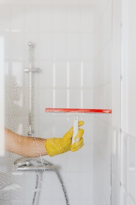Residential and Commercial Janitorial Service