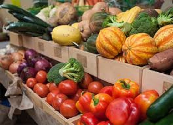 Popular Produce Market in High Traffic Location