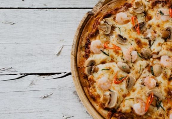 Pizza Parlor and Family Entertaintment Center