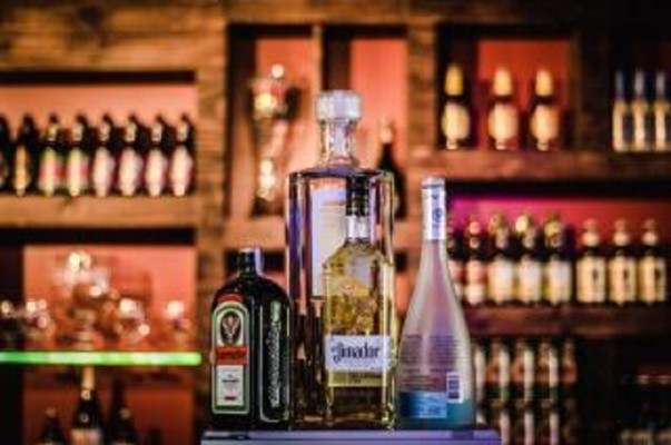 Waterfront Bar & Restaurant for Sale in Suffolk Co.