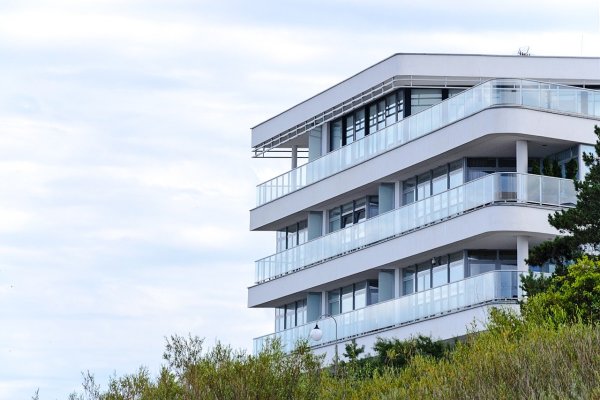 Luxury Home Specialty Glass Contractor High Margin