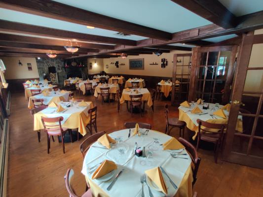 Sussex County Greek/American Restaurant with Bar