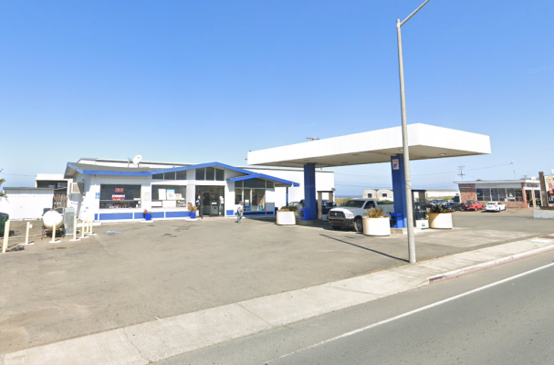 Passive Income- C-Store w/ Gas in Mendocino County