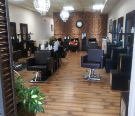 High End Salon for Sale in Suffolk County