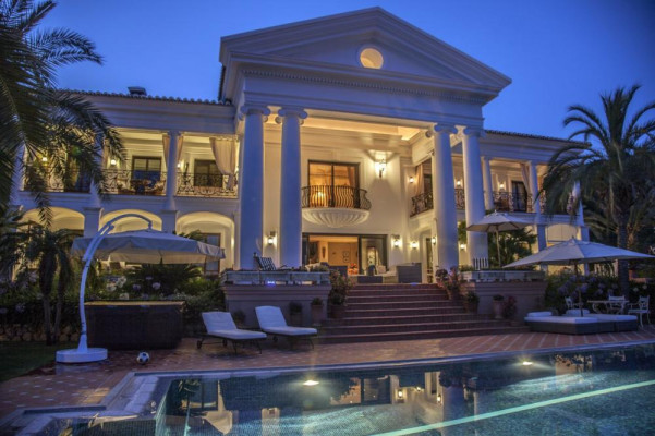 Stunning 5 Bedroom Villa, Marbella