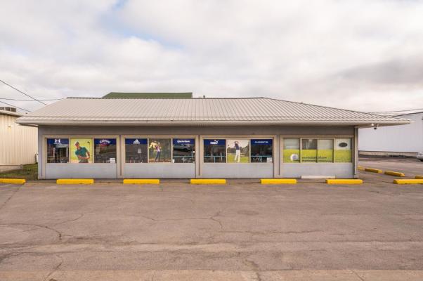 For Rent Commercial Building 3600 sqft