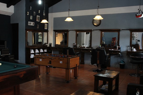 Barber Shop in Busy NW Las Vegas Shopping Center