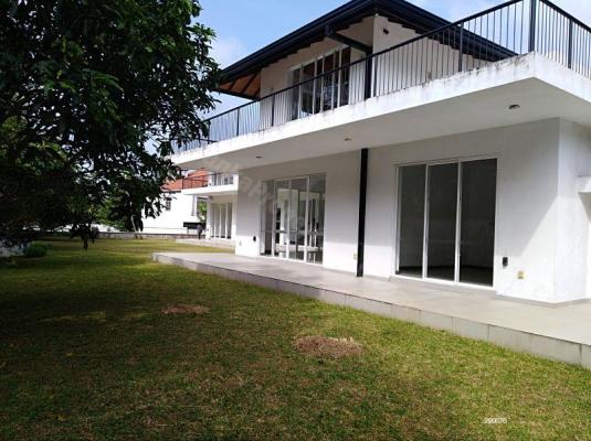 Beautifully Holiday Luxury House for Sale