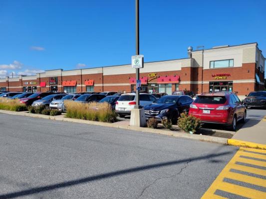 Large Office 2nd Floor on Taschereau in La Prairie