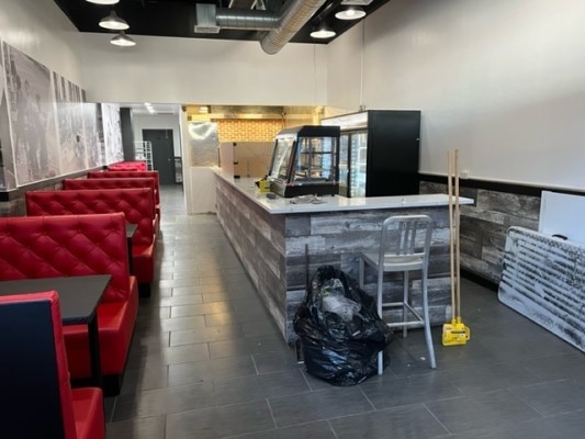 Pizzeria Available in NY