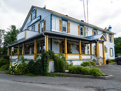 Charming Inn For Sale Bas St-Laurent / Gaspesie