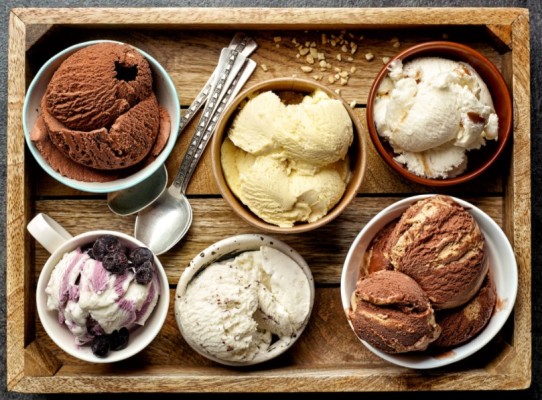 25+ Yr Old Seasonal Dessert Franchise
