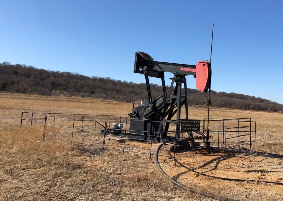 Producing Field with a Reserve of 80,000 bbls