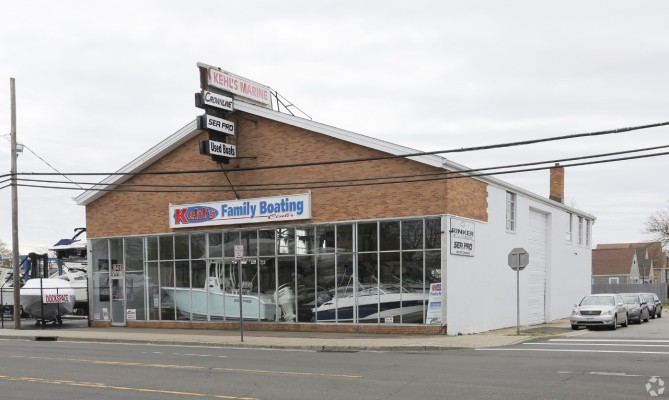 Long Island, New York Marina and Boat Dealership