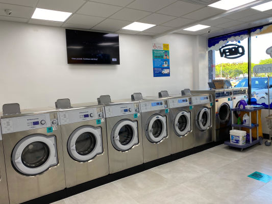 Coin Laundry for Sale in Miami Near FIU