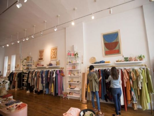 Hip and Thriving Woman's Boutique Store SDE $200
