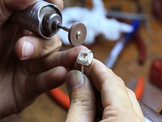 New Lowered Price/ Hi End Jewelry & Repair Store