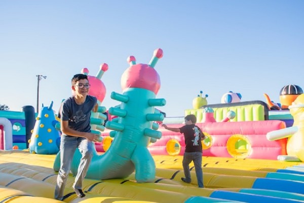 5-Star Rated, Profitable & Growing Bounce House