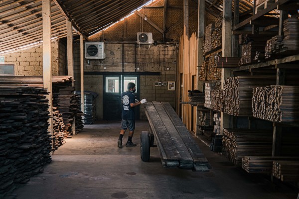 Market-leading Recycled Wood Factory