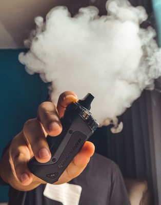 Hot Vape Shop Has the Goods and the Profit