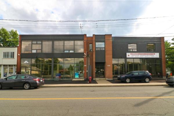 Very Nice 2,333 sqft Space Possibility Furnished