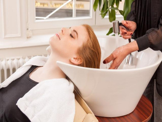 Established Retail & Refill Hair Salon in Bend