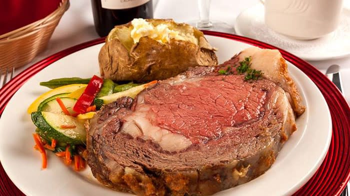 Beautiful Naples Restaurant and Real Estate