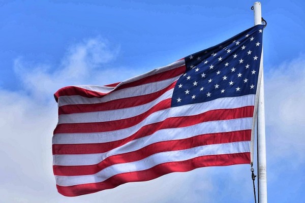 E-Commerce Flag Distributor