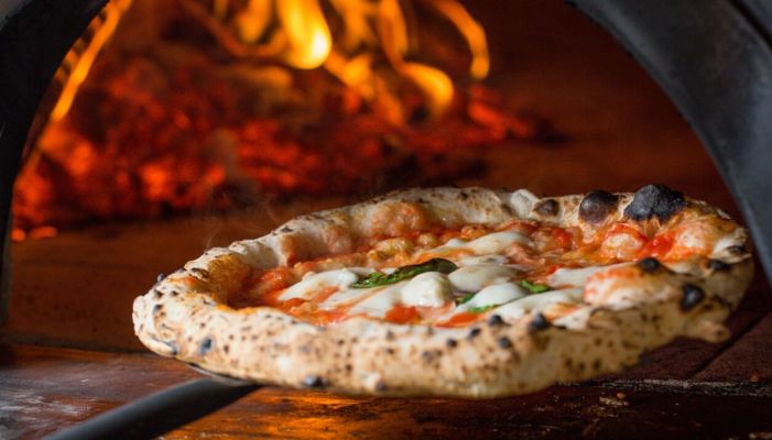 Well-renowned Pizzeria for Sale in Downtown Mtl