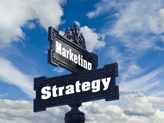 National Advertising Company w/ Community Ties