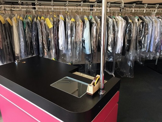 Dry Cleaning Pick Up Store for Sale in TX