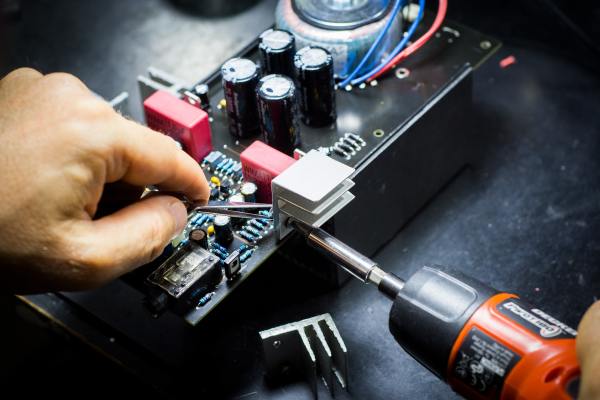 US Manufacturer of Electrical Product w/RE